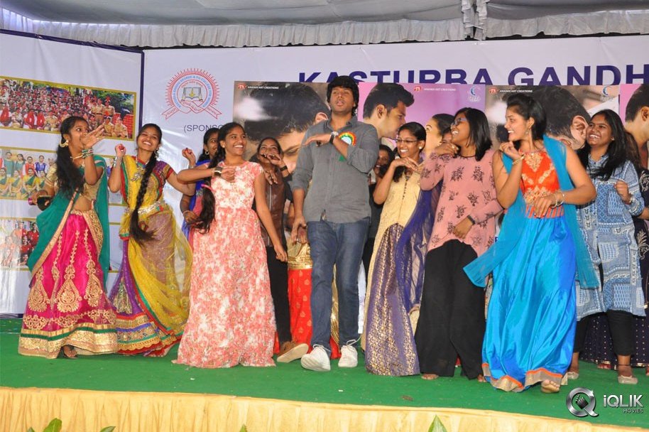 Manasuku-Nachindi-Movie-Team-At-Kasturba-Gandhi-College